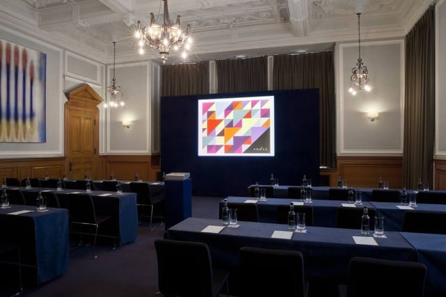 Bishopsgate and Chancery Suite - image