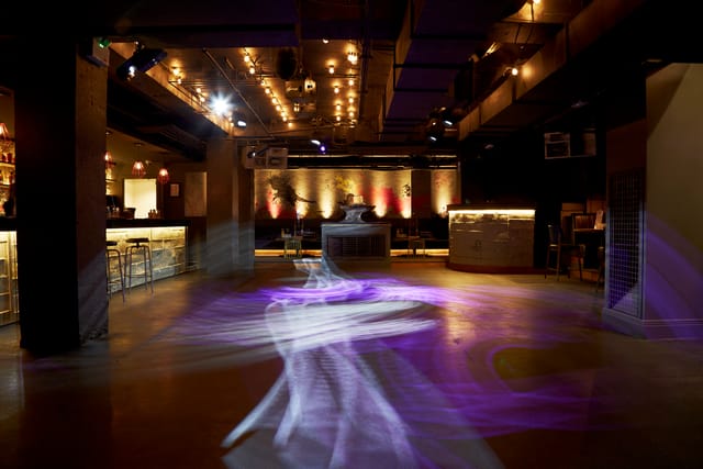 Club - image