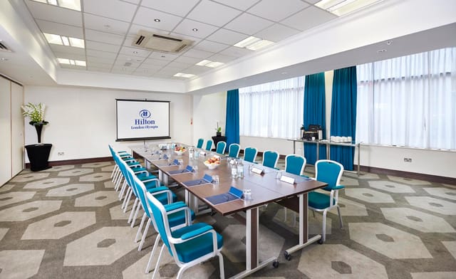 London Room - image