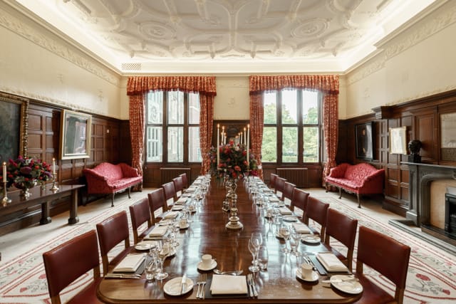 Queen's Room - image
