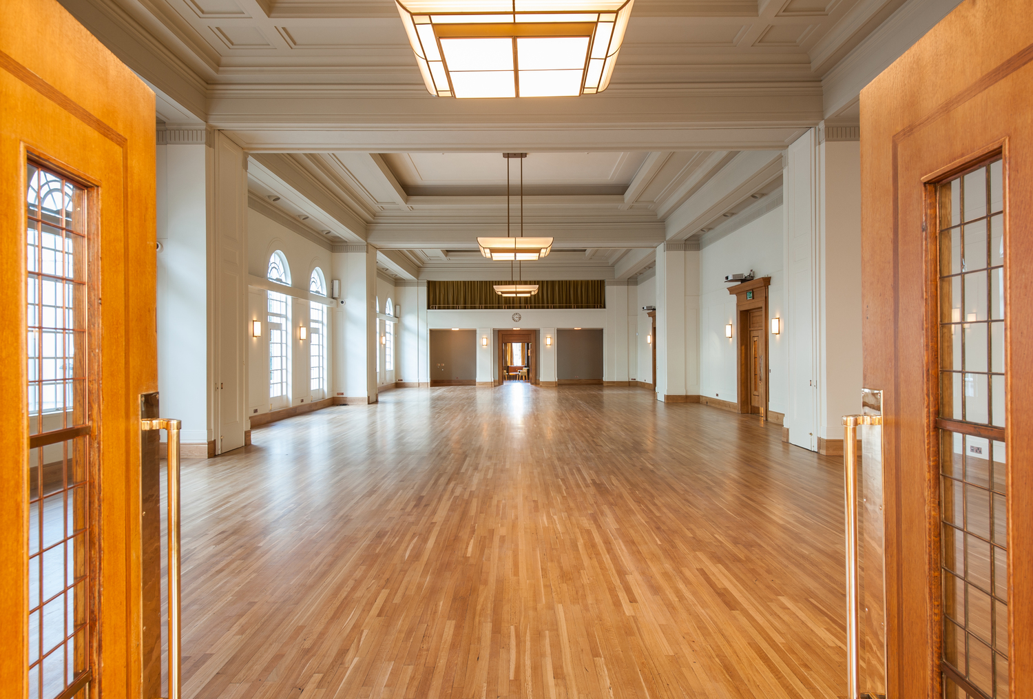Hackney Town Hall - image 1