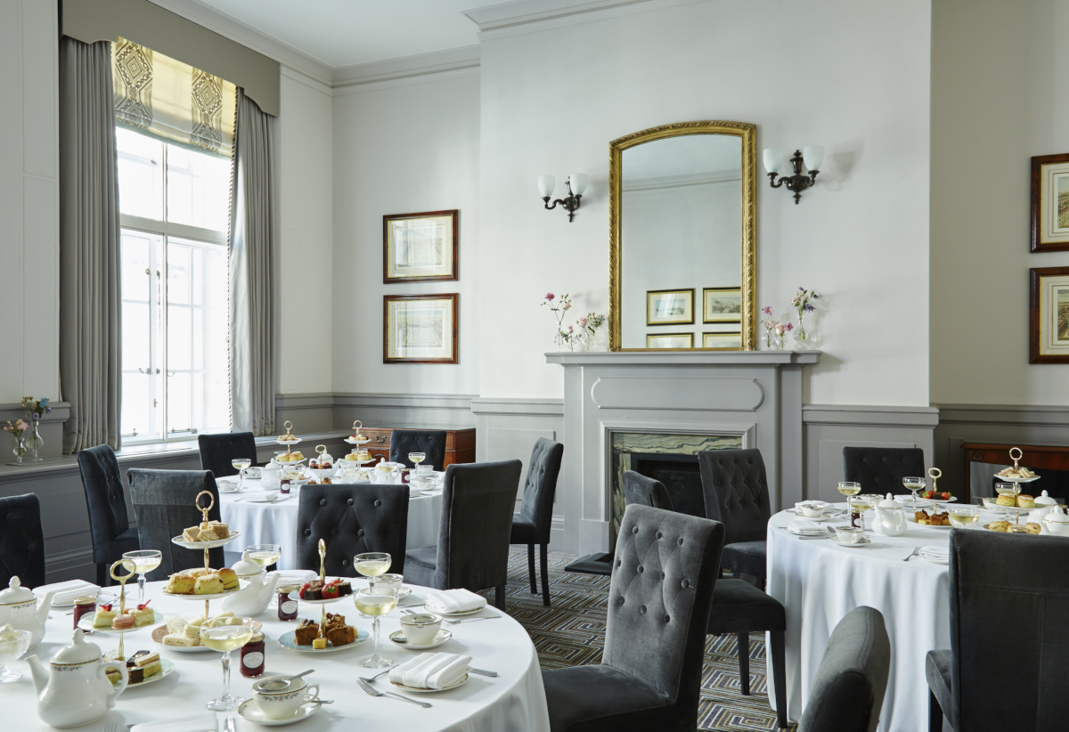 Elegant dining room at London Marriott, perfect for upscale events and meetings.