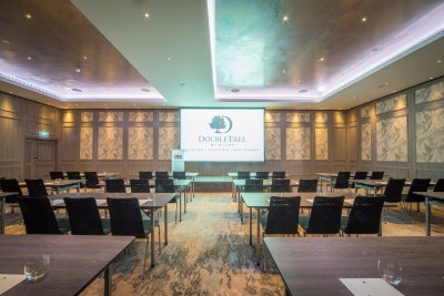 Sopwith 1 meeting room at Doubletree Kingston, ideal for corporate events and conferences. - Banner
