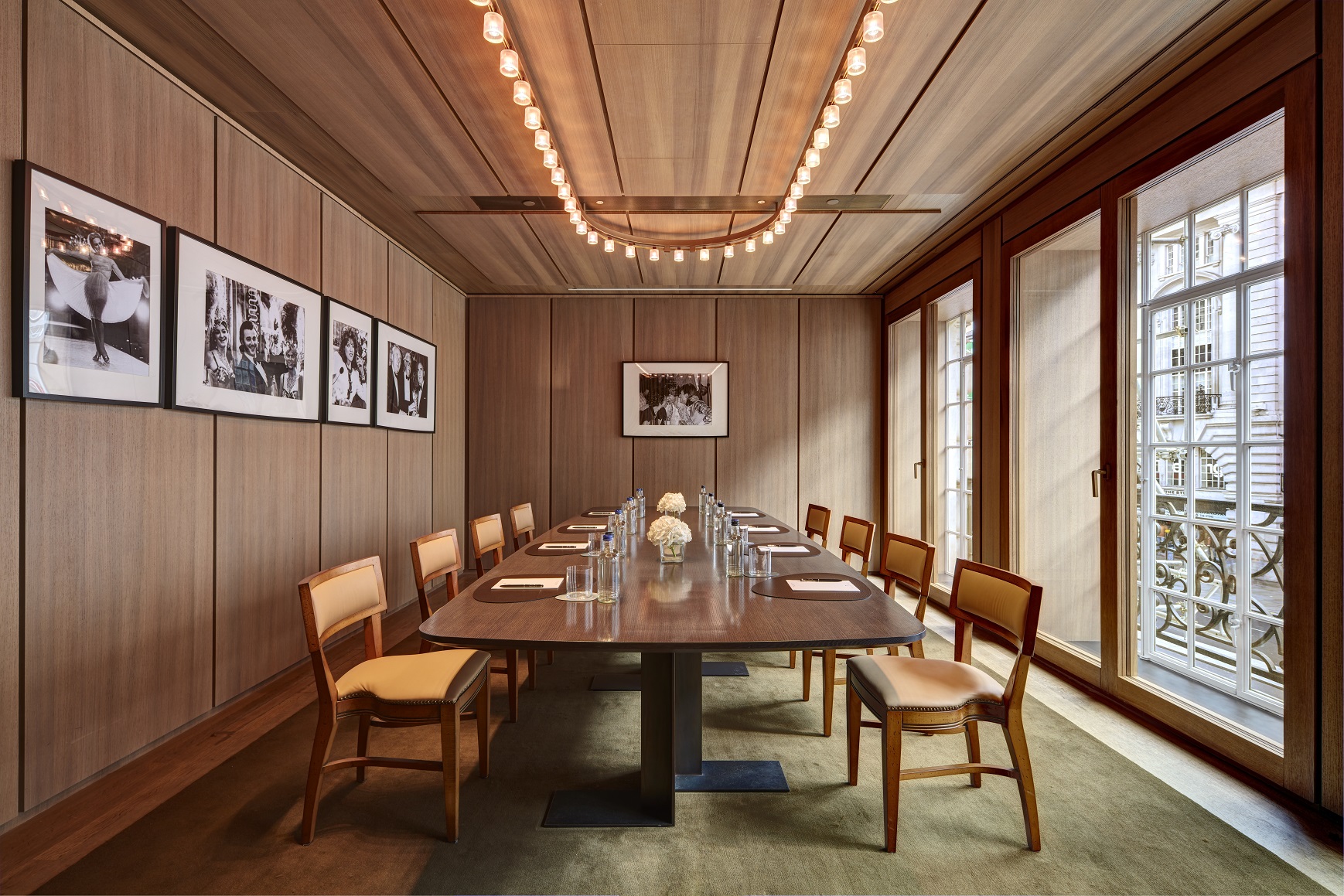 Hotel Cafe Royal - image 1