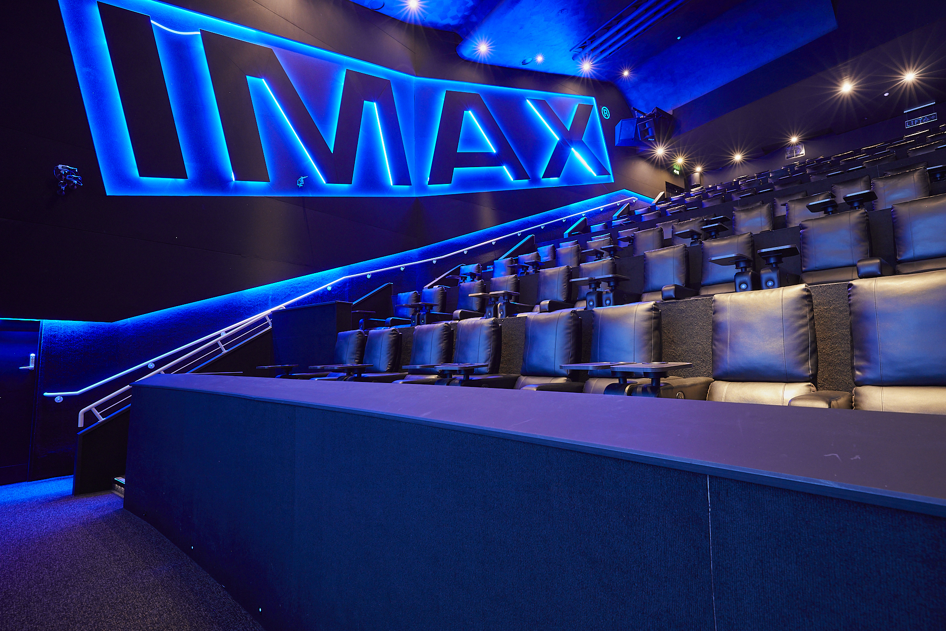 ODEON LUXE Swiss Cottage - image 1