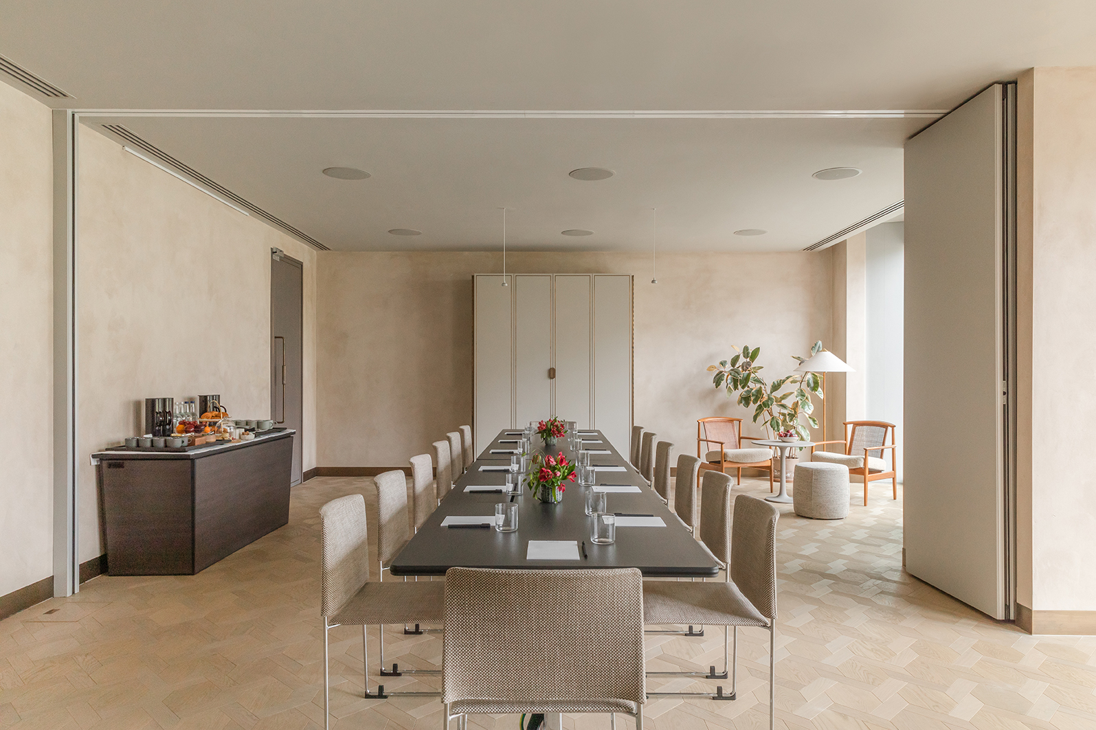 The Stratford at Manhattan Loft Gardens - image 1