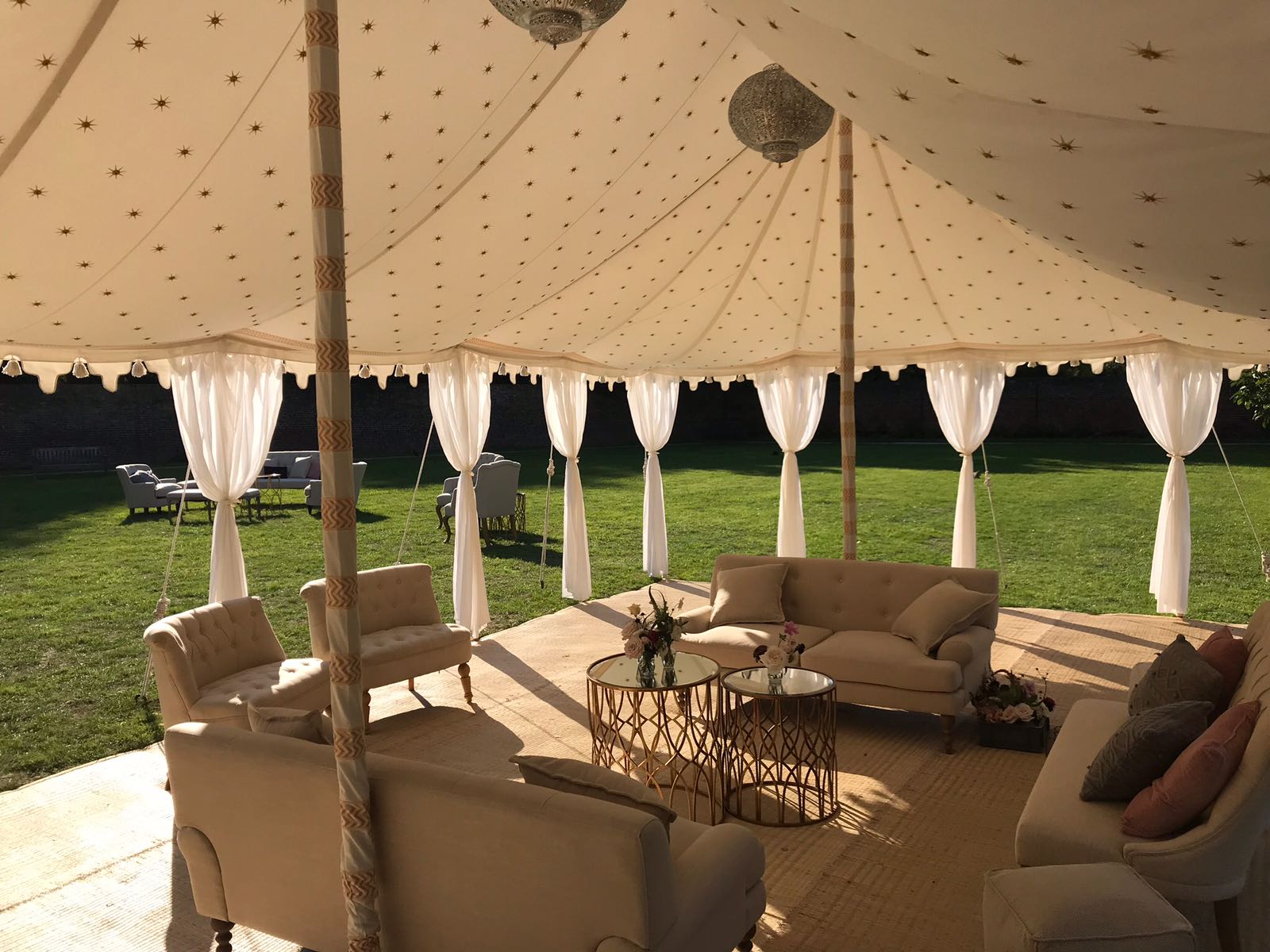Walled Garden at Fulham Palace: elegant tent for weddings and corporate retreats. - Banner