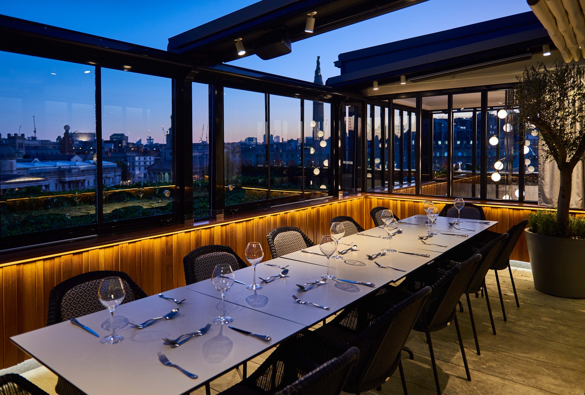 The Rooftop ROOM | Trafalgar St James