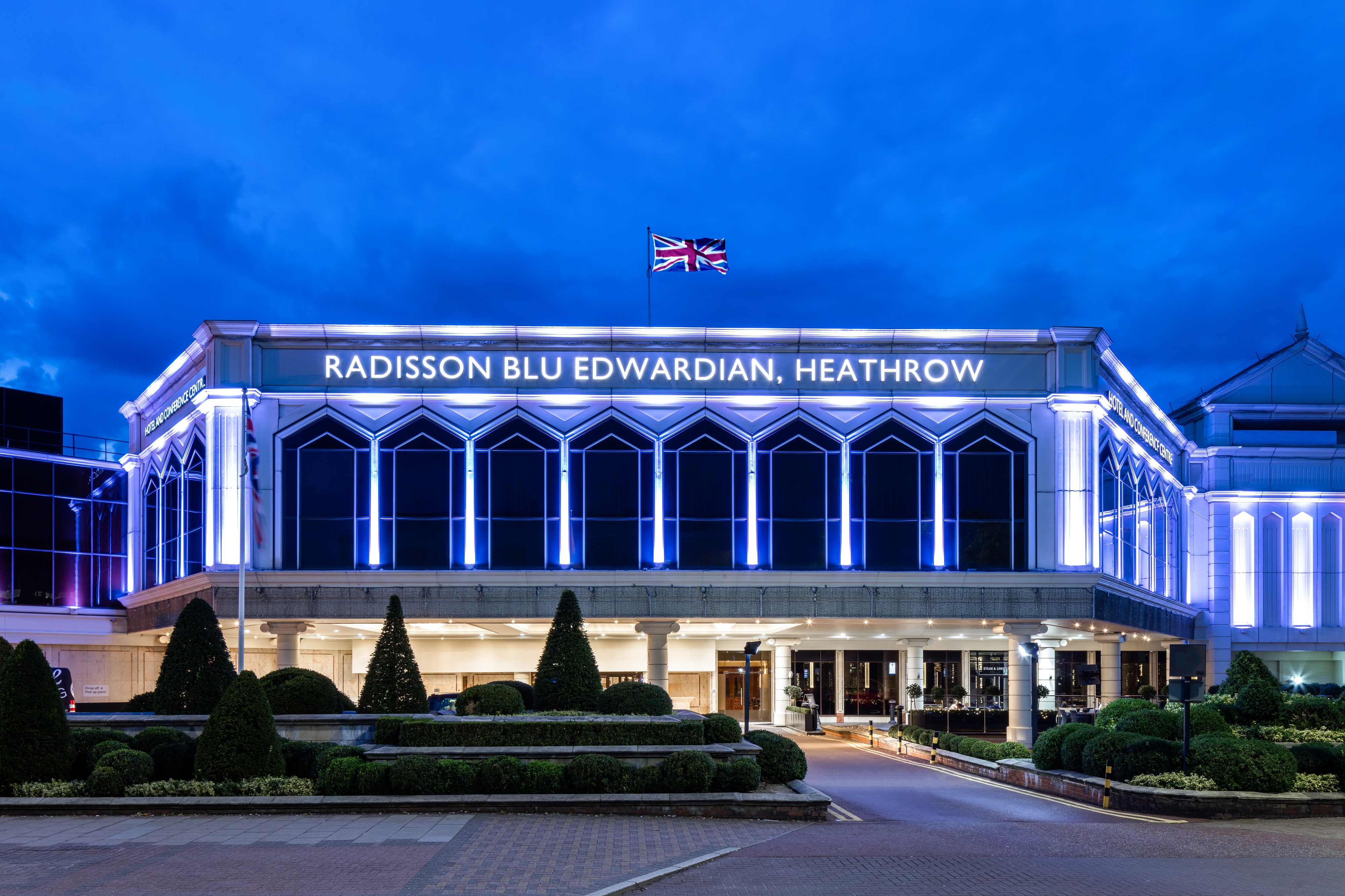 Radisson Blu Edwardian Heathrow venue with modern architecture for corporate events.