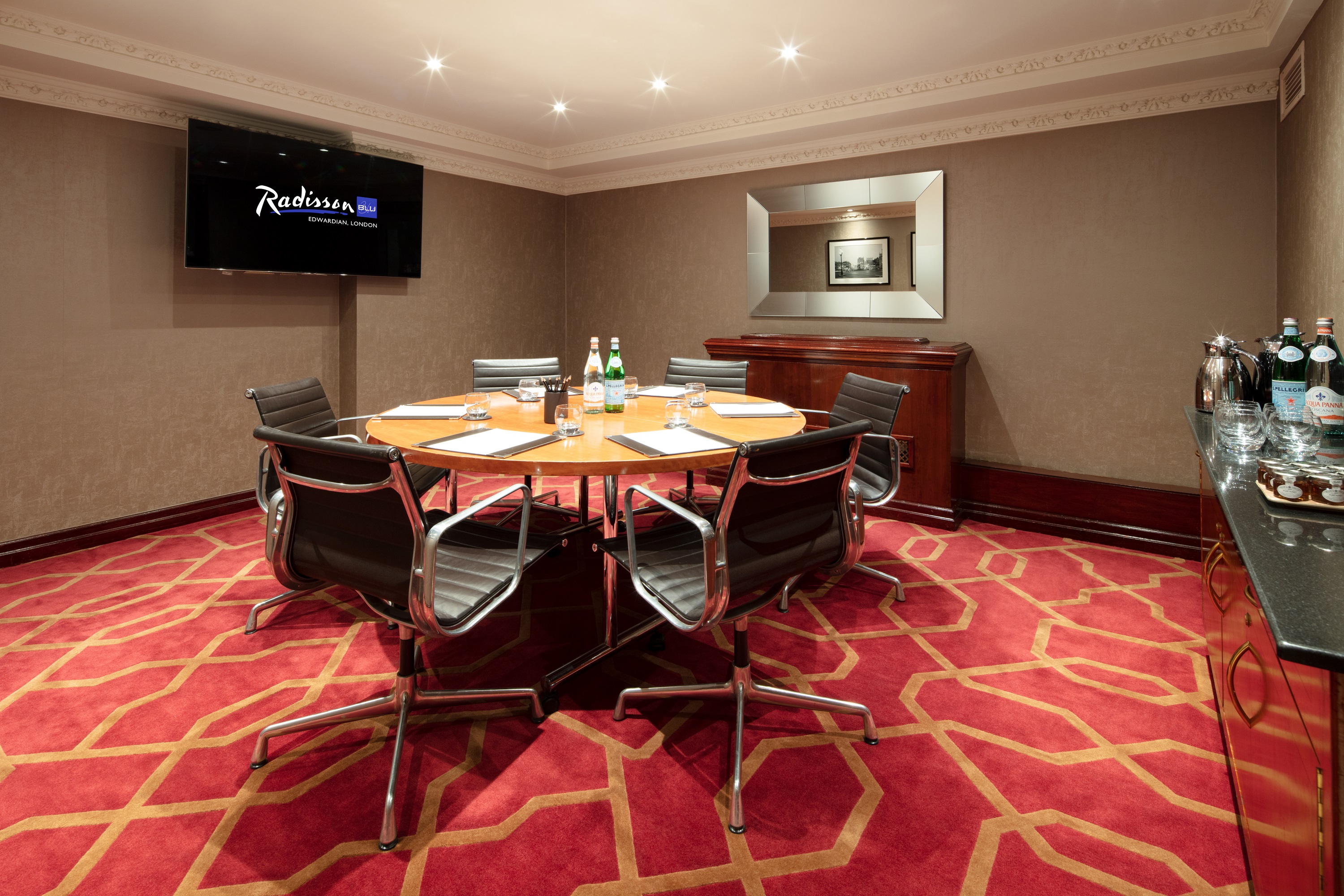 Private Room 17 at Radisson Blu Heathrow, ideal for strategic meetings and small conferences.