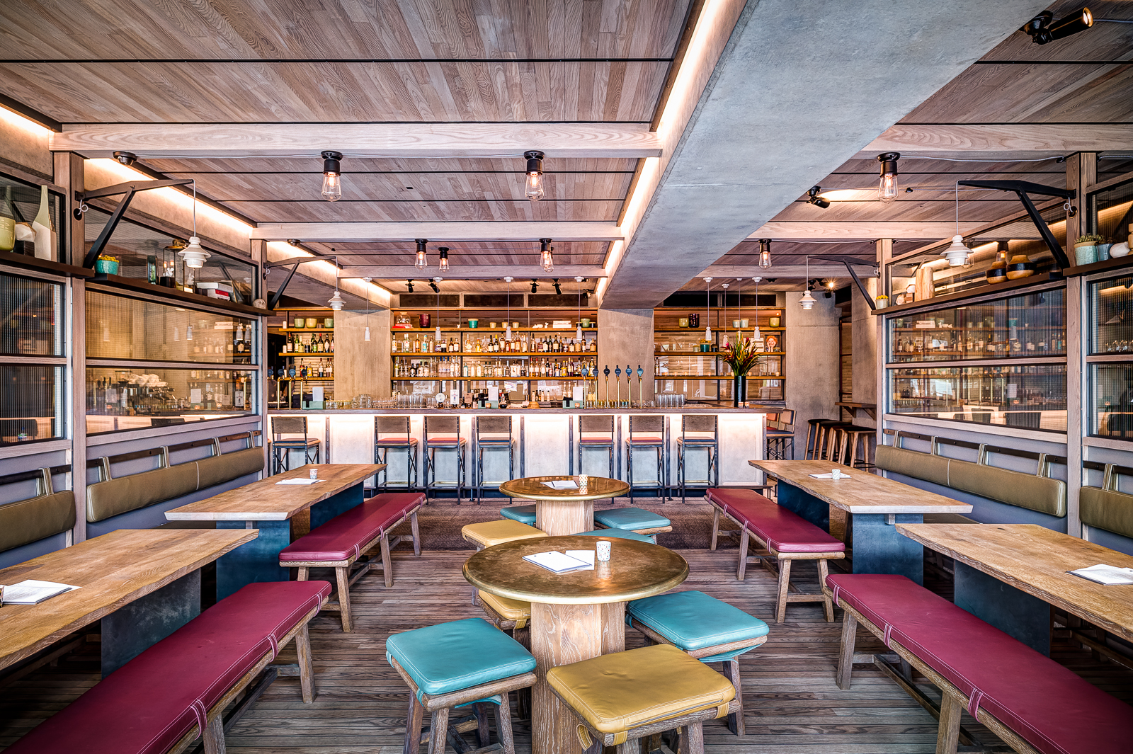 Stylish Canalside Bar & Terrace venue for casual gatherings and networking events. 