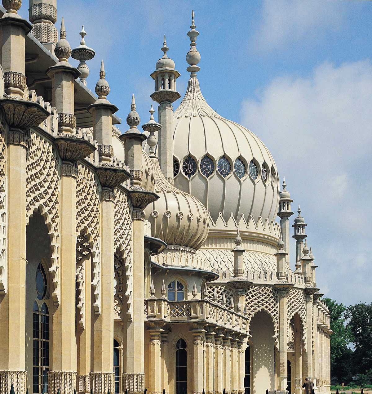 Banqueting Room in Royal Pavilion, ornate architecture for weddings and events.