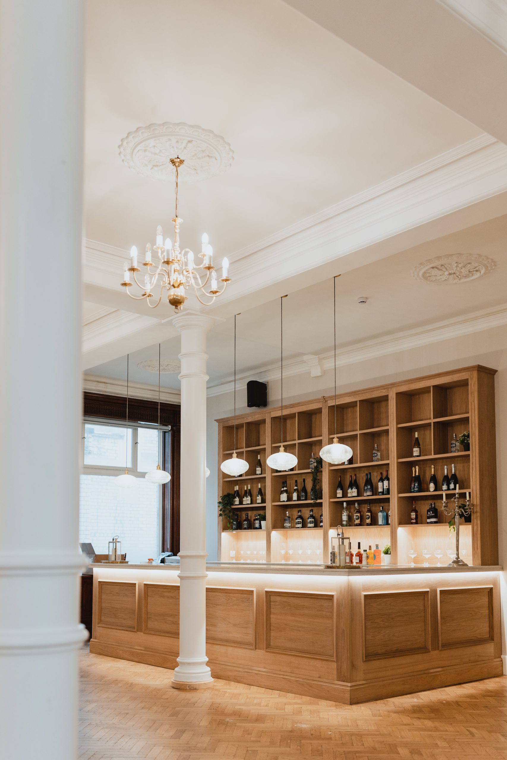 The Elizabeth Suite at Armada House, featuring a sophisticated bar for upscale cocktail events.