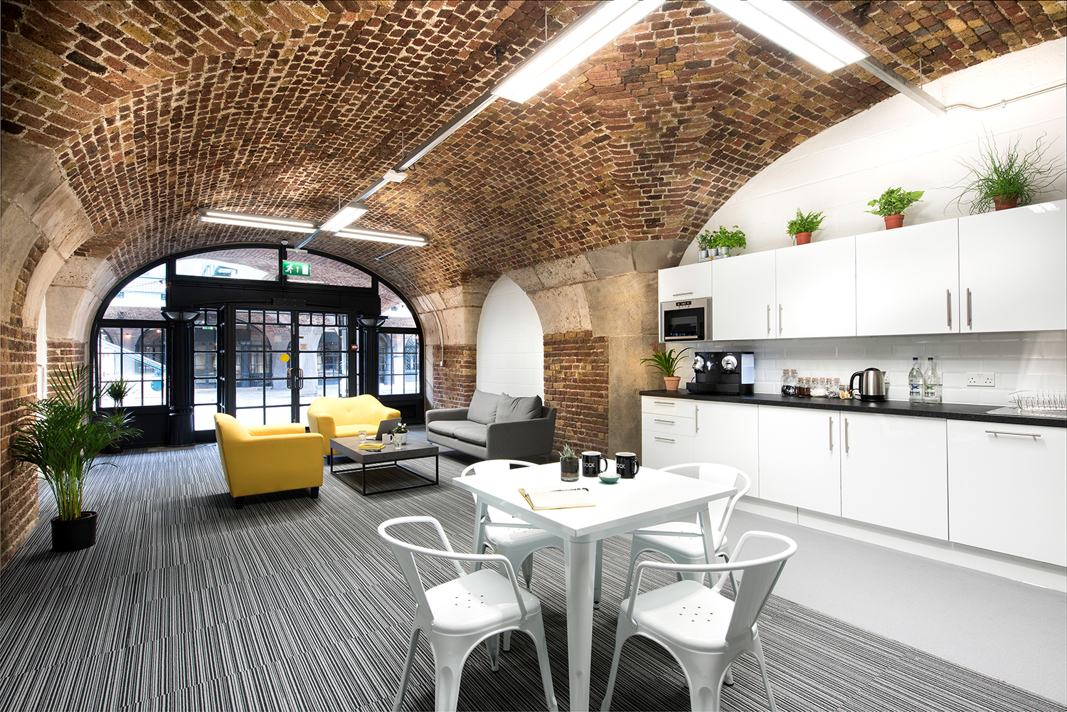 Tobacco Dock - image 1