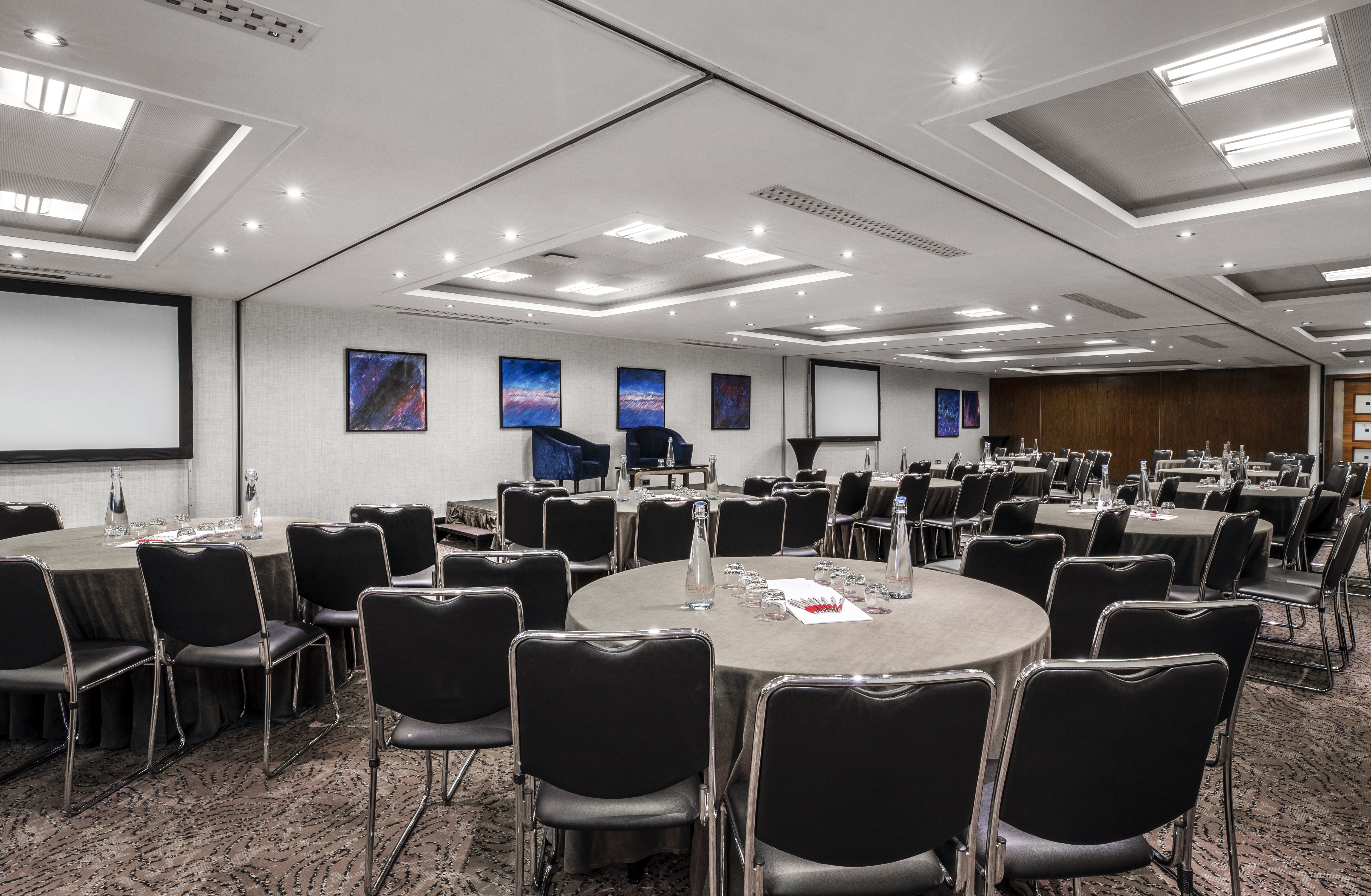 Milton Suite at Leonardo Royal Hotel: elegant meeting space for events and gatherings.