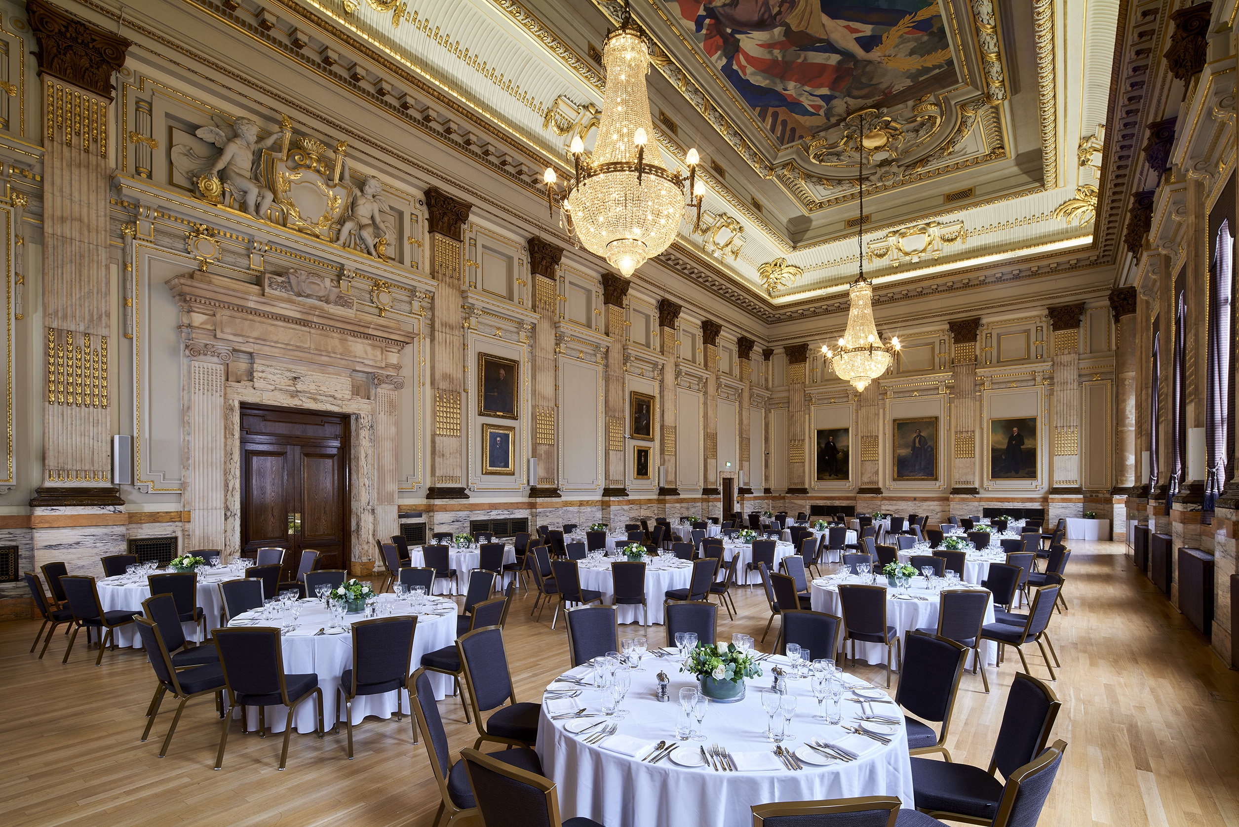 Historic ballroom, gala event, elegant banquet, chandeliers - Banner