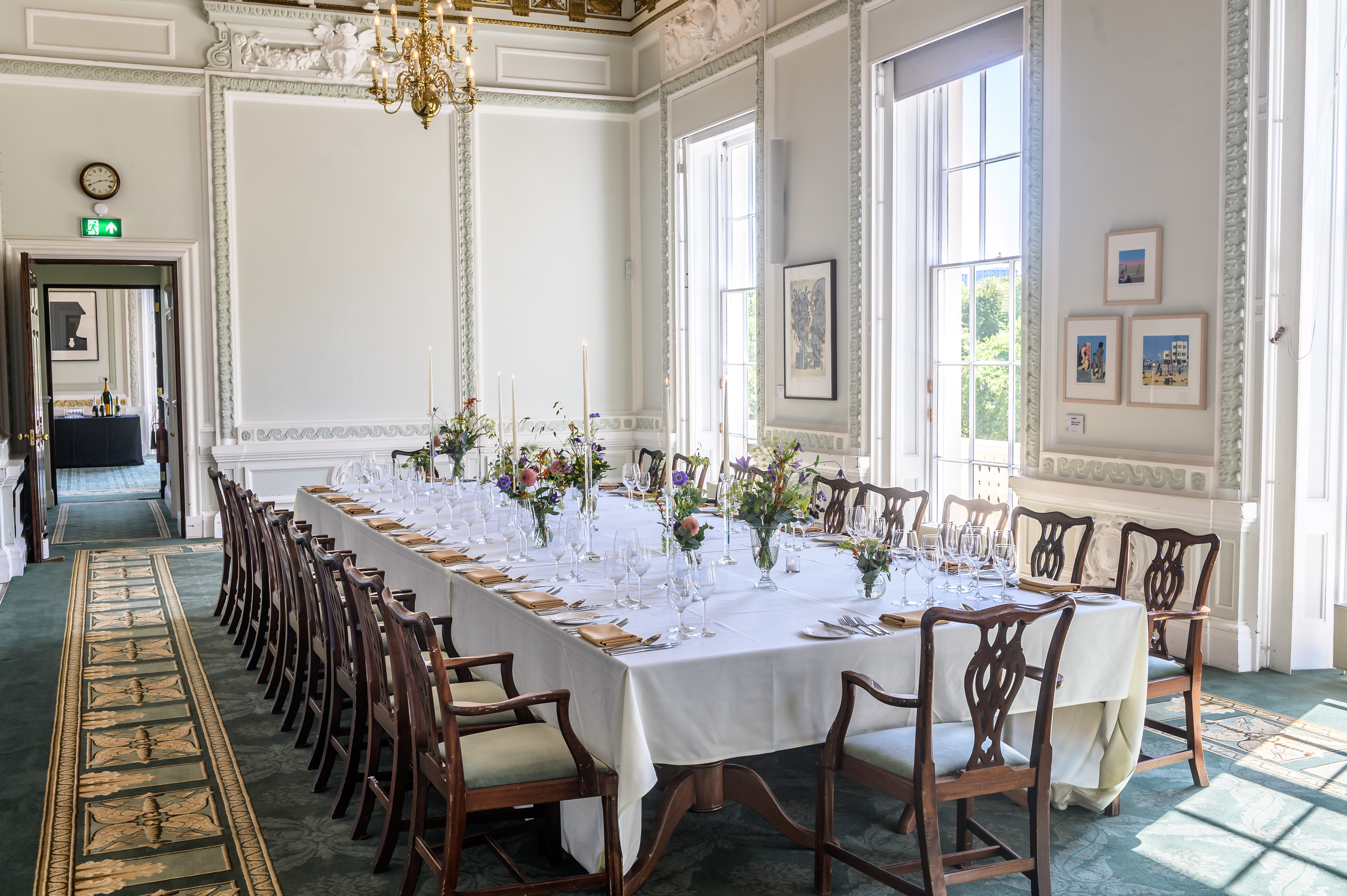Barnard Room: Classic banquet hall, chandelier, formal dinner, gala.