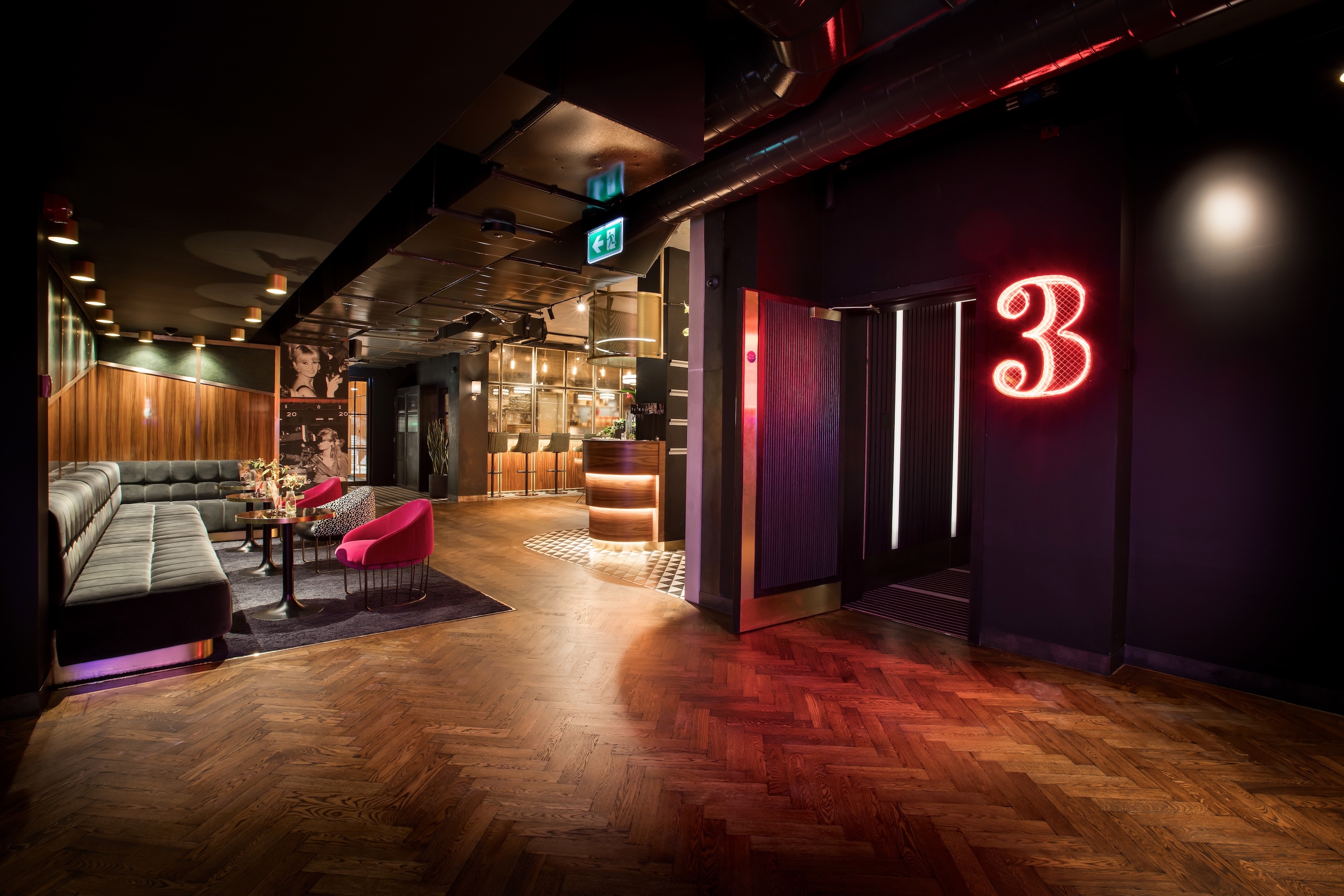 Everyman Manchester Screen 3: modern venue with elegant lighting for events and meetings. - Banner