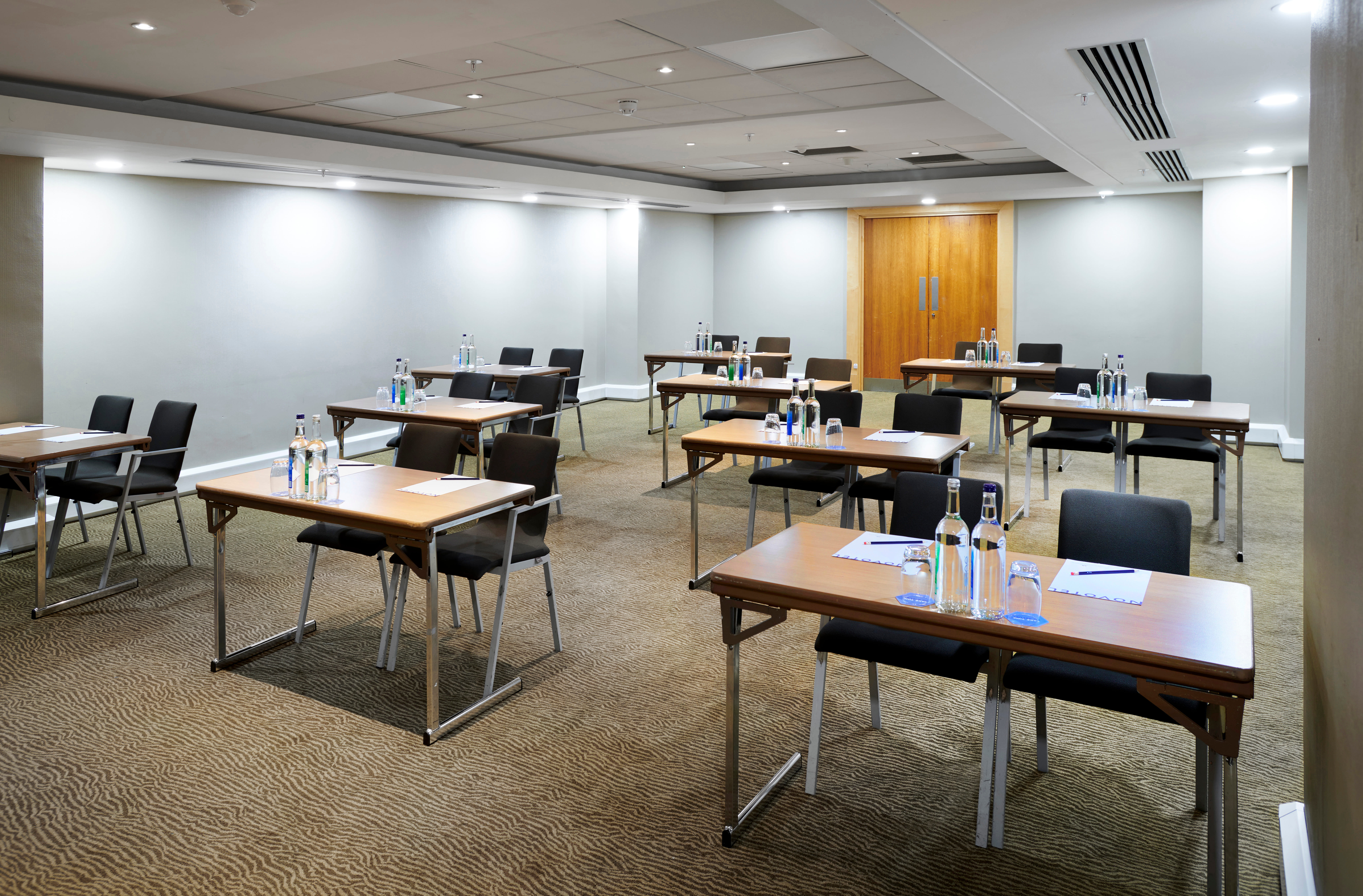 Novotel London West - image 1