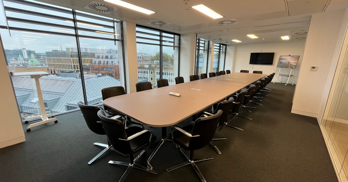 Barbican Centre boardroom with natural light for corporate meetings and intensive workshops.