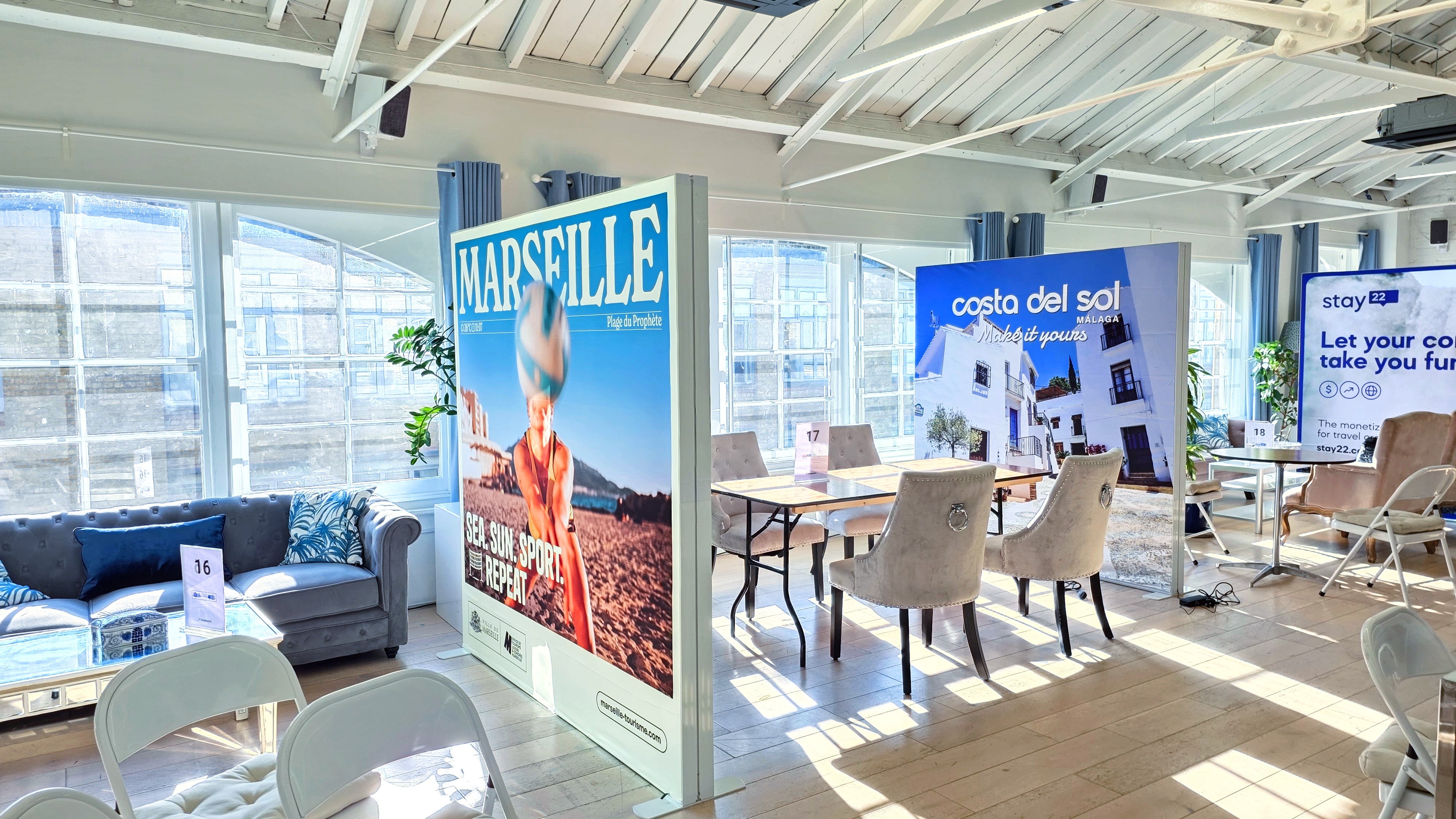 Branded modular exhibition booths for B2B trade show appointments and corporate event space.